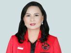 Istri-mantan-Bupati-Mitra-James-Sumendap-yakni-Djein-Leonora-Rende09.jpg