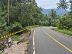 JALAN-RUSAK-Jalan-rusak-dan-nyaris-putus-di-jalur-Matali-Torosiki90.jpg