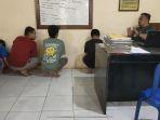 KASUS-PENGEROYOKAN-Tersangka-pengeroyokan-di-Desa-Patokaan-Kecamatan.jpg