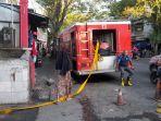 Kamis-2732025-sore-sebuah-mobil-pemadam-berukuran-besar.jpg