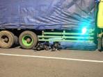 Kecelakaan-motor-tertabrak-truk-yang-tak-kuat-nanjak-di-Kabupaten-Bogor.jpg