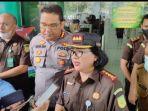 Kepala-Kejaksaan-Negeri-Kajari-Manado-Esther-Sibuea-dfhghfgh.jpg