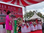 Ketua-Komisi-WKI-Sinode-GMIM-Pnt-Fenny-Roring-Lumanauw-berbicara-hkkhjk.jpg