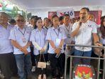 Ketua-Partai-Perinode-Kota-Bitung-Steifly-Tangka-bersama-para-pengurus-dan-bakal-caleg-DPRF-Bitungjj.jpg