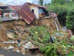 LONGSOR-Longsor-di-Perum-Bhayangkara-Kelurahan-Buha-Kecamatan-Mapangetlo0.jpg