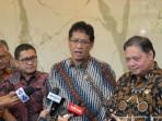 Menteri-Keuangan-Purbaya-Yudhi-Sadewa-di-kantor-Kemendagri.jpg