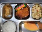 Menu-MBG-yang-disajikan-SDN-12-Benua-Kayong-Ketapang-yang-membuat-sejumlah-siswa-keracunan.jpg