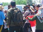 Mobil-Komisaris-PT-Pertamina-BTP-alias-Ahok-diadang-di-Aceh-Diminta-jangan-menghindar.jpg