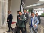 Nadiem-Makarim-kuasa-hukumnya-Hotman-Paris-Hutapea.jpg