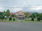 PEMKAB-BOLMONG-Kantor-Bupati-Bolmong-di-Jalan-Trans-Sulawesi.jpg