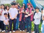 PULANG-Panglima-Andy-Rompas-dan-Istri-saat-di-lokasi-pekuburano5.jpg