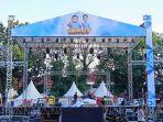 Panggung-Gemoy-yang-disiapkan-oleh-relawan-Prabowo-Gibran-jelang-kedatangan-Prabowo-Subiantol.jpg