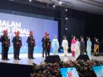Para-peserta-dalam-Grand-Final-Pemilihan-Nyong-Noni-Sulut-2025-di-Manado-Convention-Center.jpg