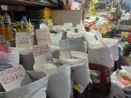 Pedagang-beras-di-Pasar-Bersehati-x.jpg
