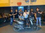 Pelaku-pencurian-saat-bersama-Polisi-dan-batang-buktifgjghjghj.jpg