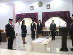 Pelantikan-yang-berlangsung-di-Ruang-Serbaguna-Kantor-Bupati-Jumat-10102025.jpg