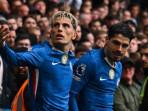 Pemain-Chelsea-berselebrasi-setelah-Garnacho-mencetak-gol.jpg