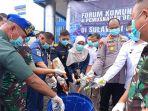 Pemusnahan-barang-ilegal-minuman-keras-oleh-jajaranJLJLJKL.jpg