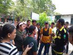 Pengamen-Badut-Datangi-Kantor-Satpol-PP-Manado-HFGHFGHFGHFHF.jpg