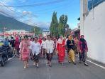 Perempuan-di-Kota-Bitung-Sulawesi-Utara-tumpah-ruah-mengukuti-Bitung-Kebaya.jpg
