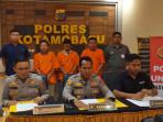 Polres-Kotamobagu-melakukan-konferensi-pers-kasus-dugaan-penggelapan-mobil.jpg