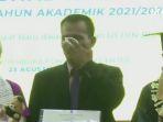Potret-acara-wisuda-Brigadir-J-yang-diwakilkan-ayahnya-Samuel-Hutabarat.jpg