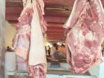 Potret-daging-babi-di-Manado-pada-Sabtu-25-Oktober-2025.jpg