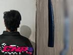 REMAJA-BAWA-PISAU-FK-remaja-17-tahun-dan-barang-bukti-yang-diamankan-polisi-800.jpg