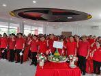 Ratusan-kader-PDIP-Sulut-di-Kantor-DPC-PDIP-Manado-Rabu-10-Januari-2024-Momen-HUT-ke-51-PDIP.jpg