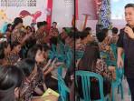 Ratusan-siswa-mengikuti-Bedah-Buku-Sehat-Setengah-Hati-Foto-2.jpg