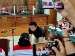 Richard-Eliezer-alias-Bharada-E-menyalami-keluarga-Brigadir-J-345.jpg