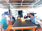 SELAMAT-7-awak-Kapal-Layar-Motor-KLM-Bintang-Sakti-Wakatobi-017u87990.jpg