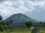 STATUS-Gunung-Lokon-di-Kota-TomohonGJGJGHJ879HJGHJ.jpg