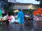 Sampah-Berserakan-di-Sekitar-Area-Pasar-23-Maret-Kotamobagu-jhkhjkhjk.jpg