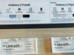 Samsung-Galaxy-Fold5-kiri-dan-Flip5-kanan-yang-dijual-di-Parafone-awfgawdfa.jpg