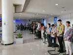 Seluruh-karyawan-BRI-Kantor-Cabang-Manado-Jalan-Sarapung-tampil-berbeda.jpg