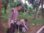 Seorang-pria-diduga-ODGJ-diamankan-polisi-dari-Polsek-Kotamobagu-di-Jalan-AKD.jpg