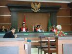 Sidang-putusan-kasus-mafia-tanah-dengan-2-terdakwa-Rolex-Tatuno-kjiu.jpg