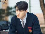 Sinopsis-Drakor-Moment-of-Eighteen-Dibintangi-Aktor-Tampan-Shin-Seung-Ho.jpg