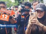 Stefani-Goni-menjadi-perhatian-publik-saat-mengikuti-rekonstruksi-kasus-pembunuhan-Alberto-Benedict.jpg