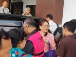 Suasana-seusai-sidang-lanjutan-kasus-dugaan-korupsi-dana-hibah-Pemprov-Sulut-ke-GMIM.jpg