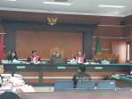 Suasana-sidang-lanjutan-kasus-dugaan-korupsi-danhgkghkjk.jpg