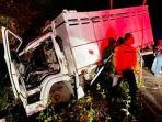 Truk-bermuatan-sound-system-yang-mengalami-kecelakaan-di-Kecamatan-Bantur-Kabupaten-Malang.jpg