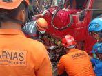 Truk-tangki-air-seruduk-pengendara-motor-hingga-tewas-di-Jalan-Raya-Siliwangi-Narogong.jpg