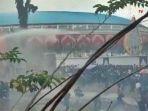Video-Suporter-Ricuh-di-Stadion-Jatidiri-saat-Laga-PSIS-vs-Persis-Polisi-Tembakkan-Gas-Air-Mata.jpg