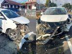 Viral-Kecelakaan-di-Langowan-Minahasa-Sulut-Mobil-Avanza-Putih-Rusak-Parah-Bumper-Sampai-Copot.jpg