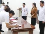 Wabup-Mitra-Fredy-Tuda-membuka-kegiatan-sosialisasi-pencegahan-gratifikasi.jpg