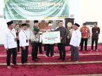 Wagub-Sulut-Steven-Kandouw-bersama-BAZNAS-Sulut-PT-Pegadaian-dan-BI-Sulawesi-Utara90.jpg