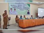 Wakil-Bupati-Bolmong-Dony-Lumenta-saat-membuka-Rakor-TP3S-Foto.jpg