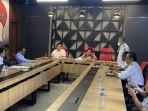 Wakil-Bupati-Minut-Kevin-Lotulung-Anggota-DPD-RI-Adriana-Dondokambey-sdgh.jpg